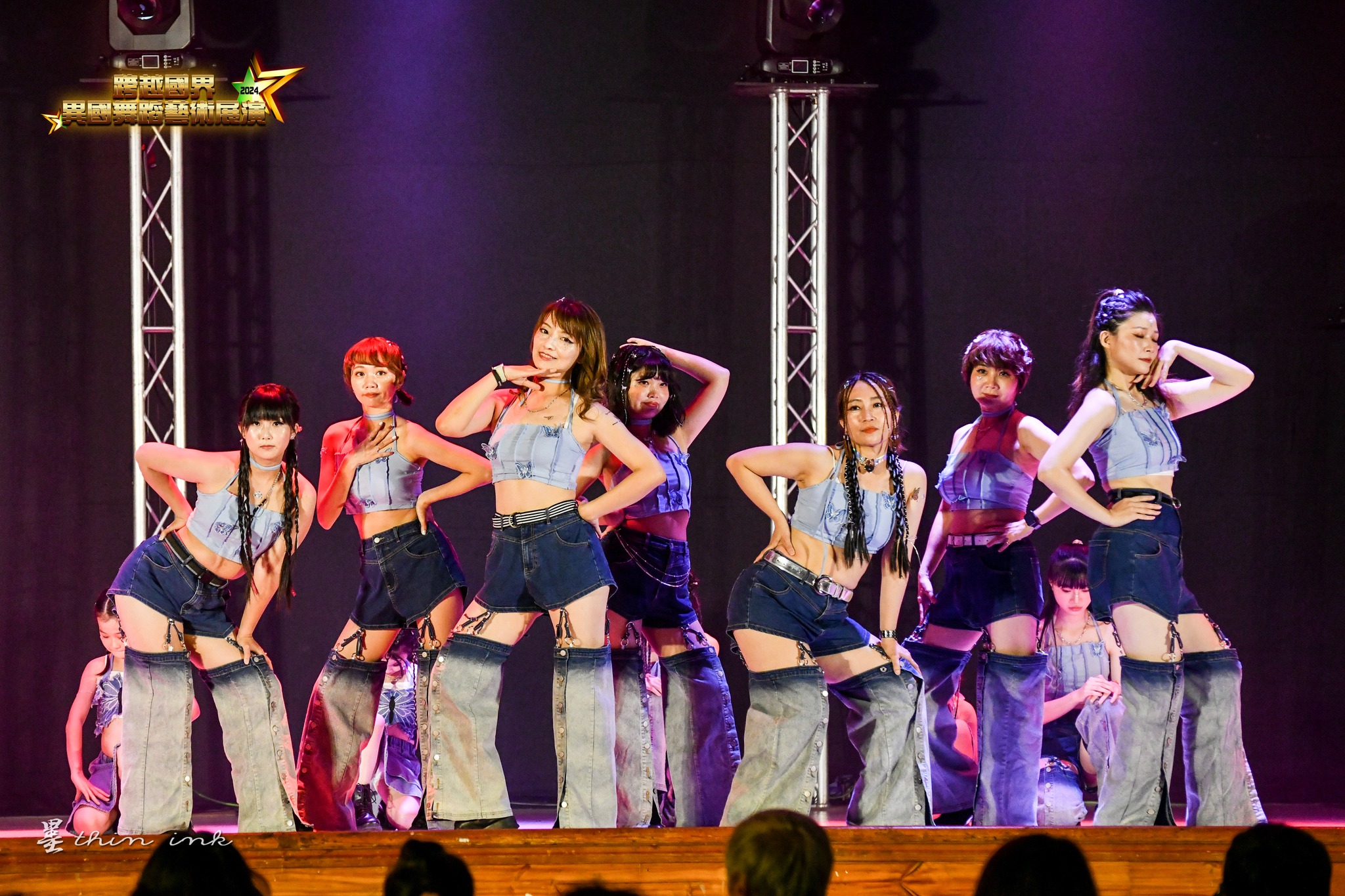 飛伶越舞創作舞集《2025 舞動全開・藝越國界》